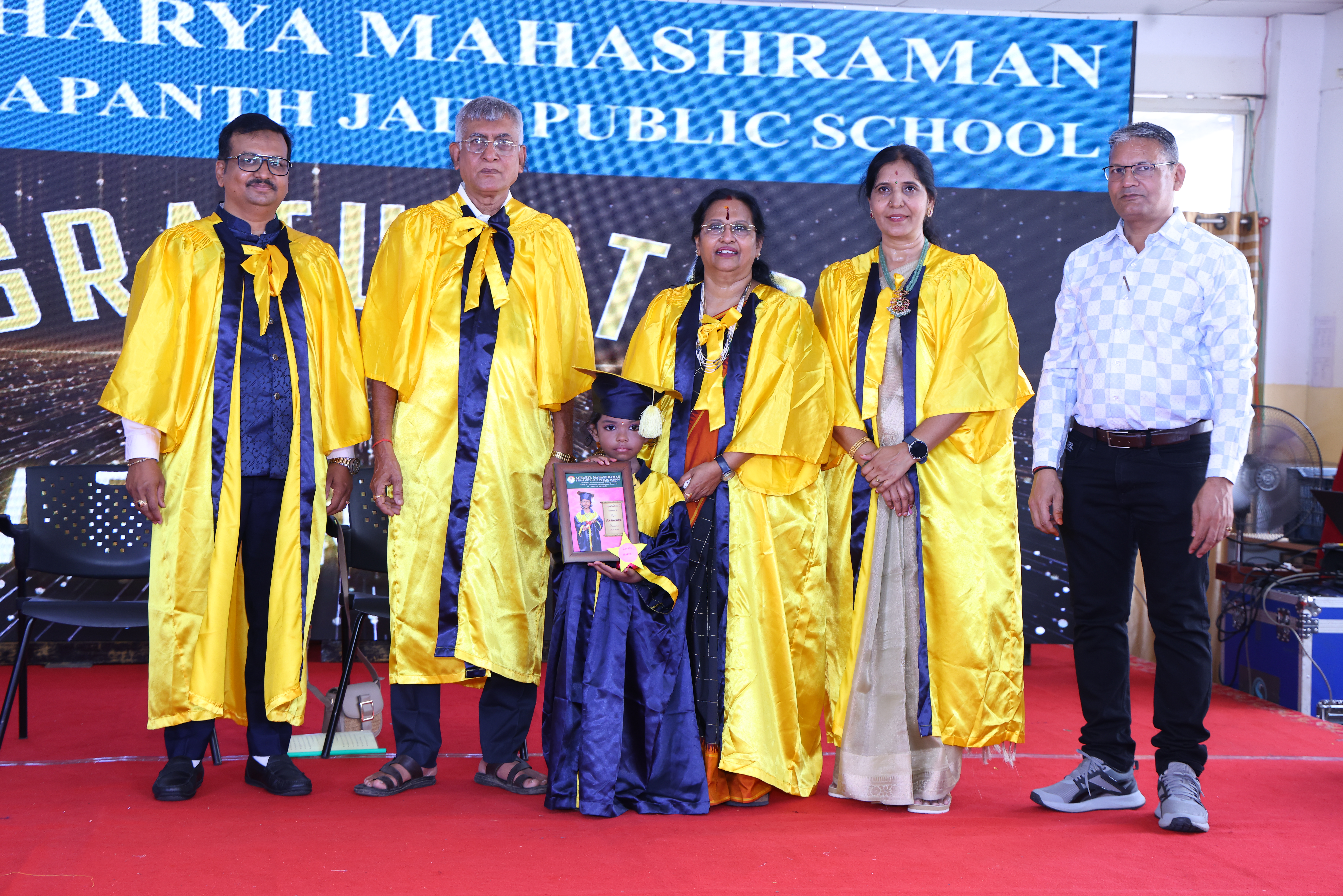 KG GRADUATION DAY